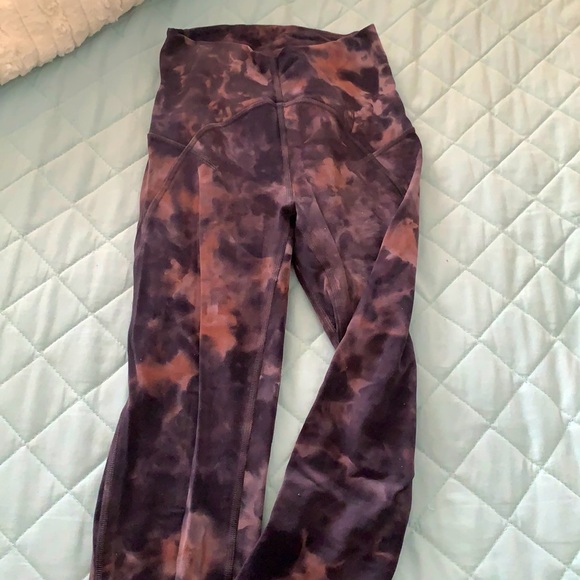Size 2 - Lululemon leggings - Nulu fabric - 25" - - Picture 1 of 2